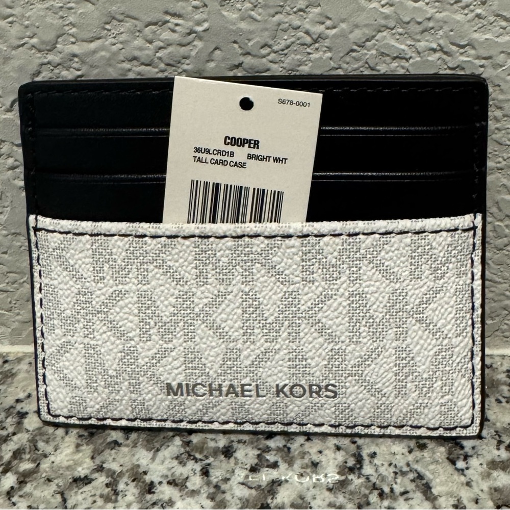 NWT Michael Kors White Shoulder Bag with Card Holder - Picture 6 of 9